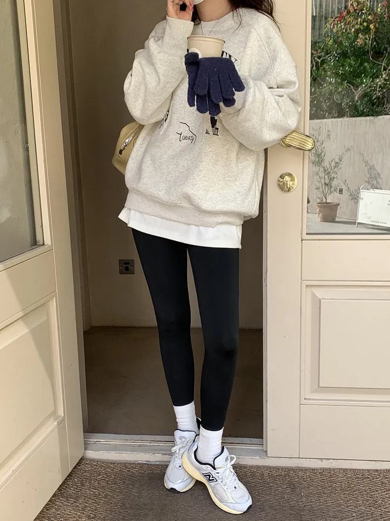 [Korean Style] 3 Color Graphic Dropped Shoulder Fleeced Pullover Sweatshirt