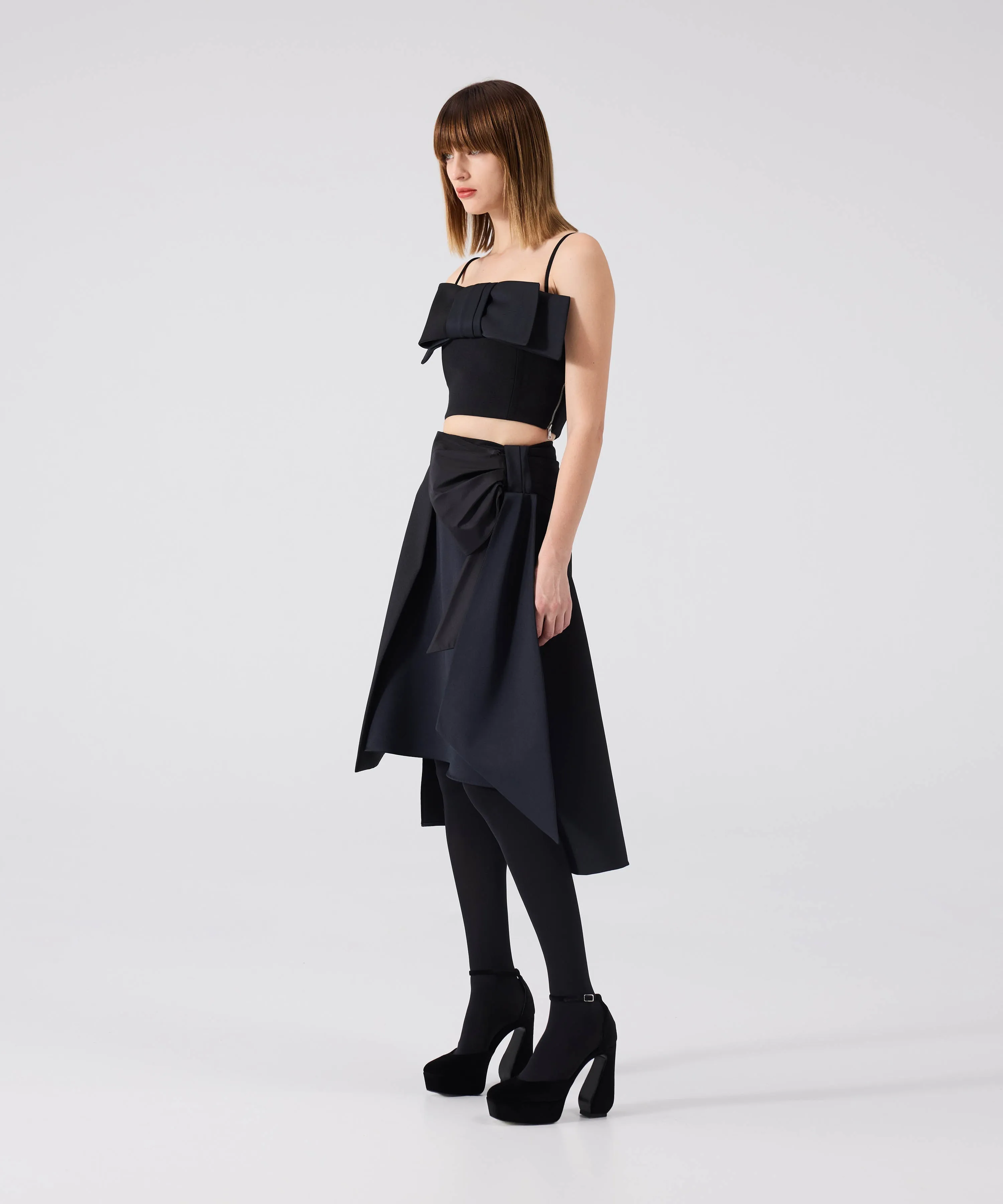 Machka Crop Blouse With Bow Black