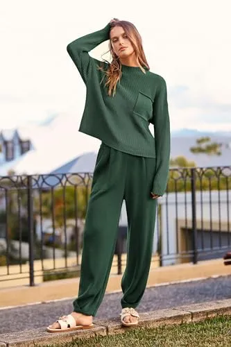 PRETTYGARDEN Women's 2 Piece Tracksuit Outfit Long Sleeve Pullover Top High Waisted Sweatpants with Pockets (Dark Green,Small)