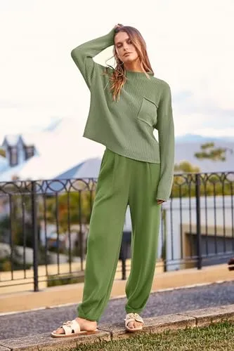 PRETTYGARDEN Women's 2 Piece Tracksuit Outfit Long Sleeve Pullover Top High Waisted Sweatpants with Pockets (Dark Green,Small)
